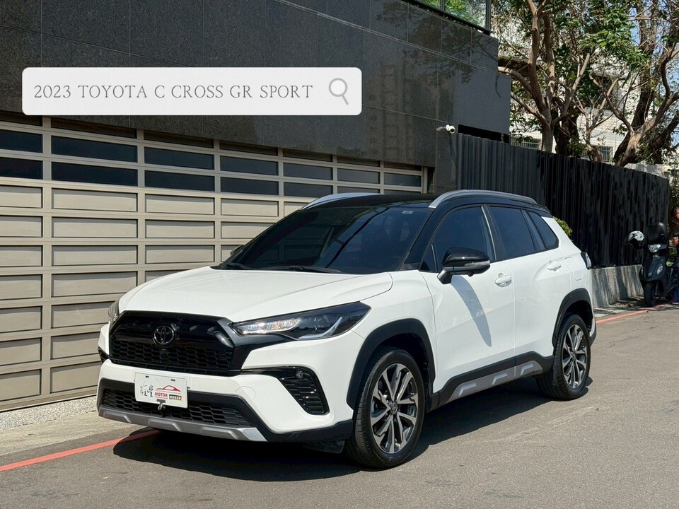 2023 TOYOTA CCROSS GR SPORT